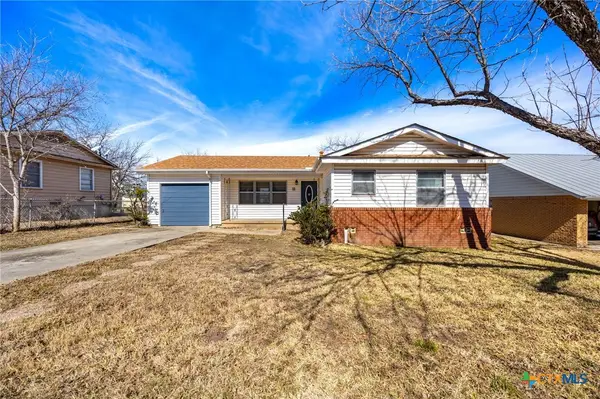 11 Bellaire Avenue, Lampasas, TX 76550