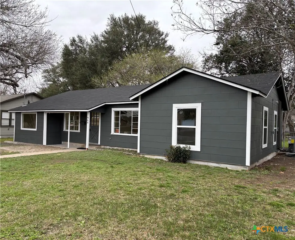 964 E Mountain Street, Seguin, TX 78155 - #1