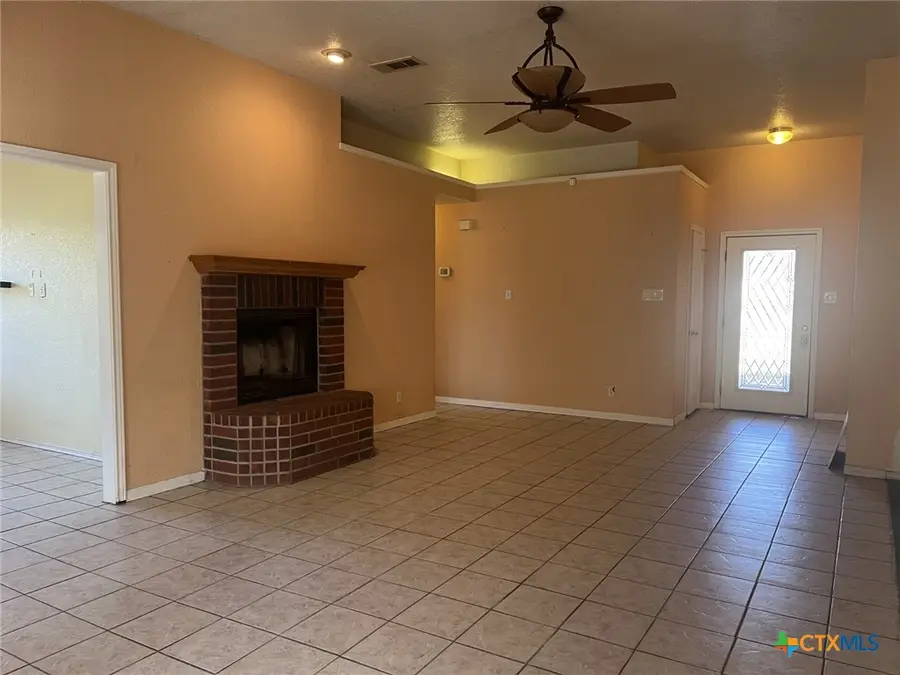 3908 Lakecliff Drive, Harker Heights, TX 76548 - #3