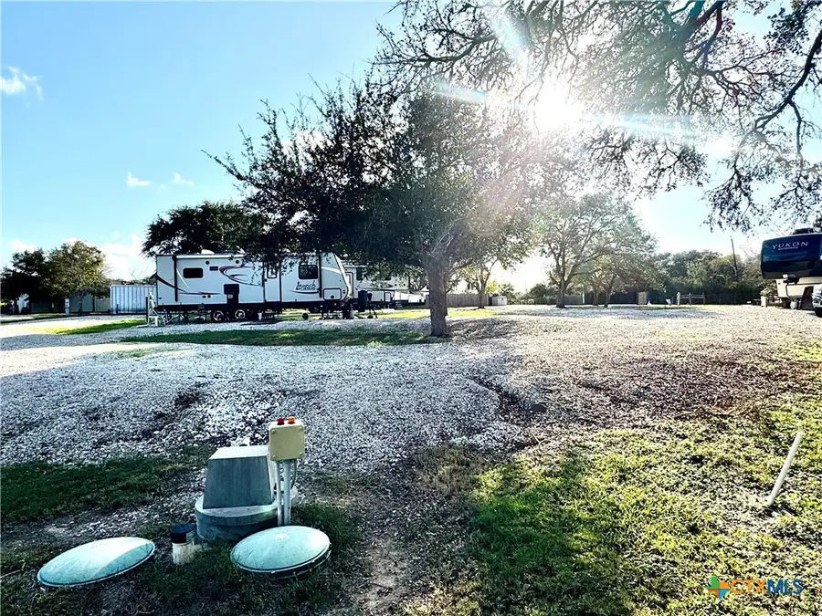 2165 County Rd 457, Edna, TX 77957 - #3