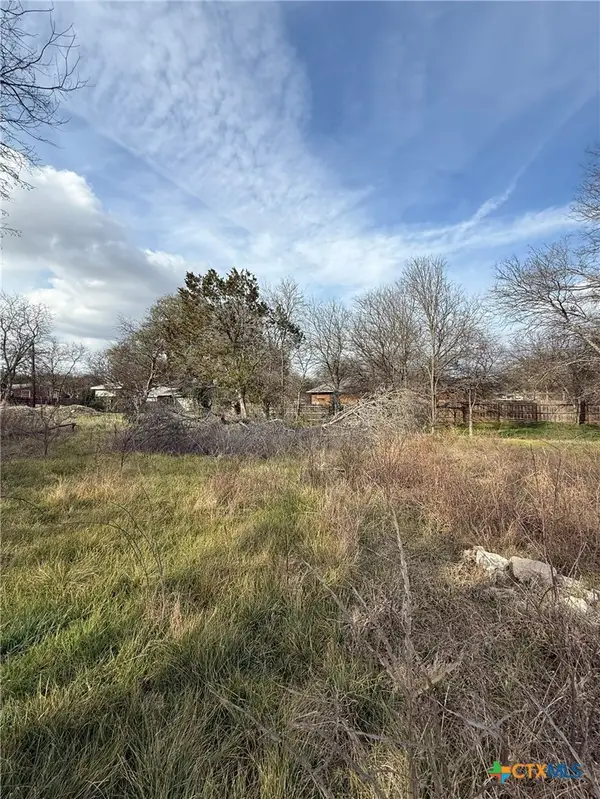 4300 Sherwood Drive, Belton, TX 76513