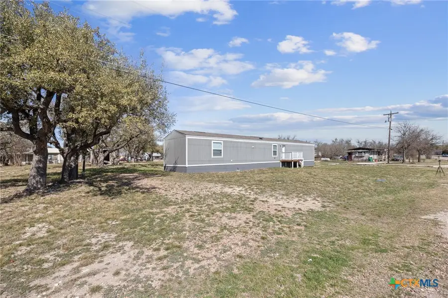606 W Lampasas Street, Lometa, TX 76853 - #3