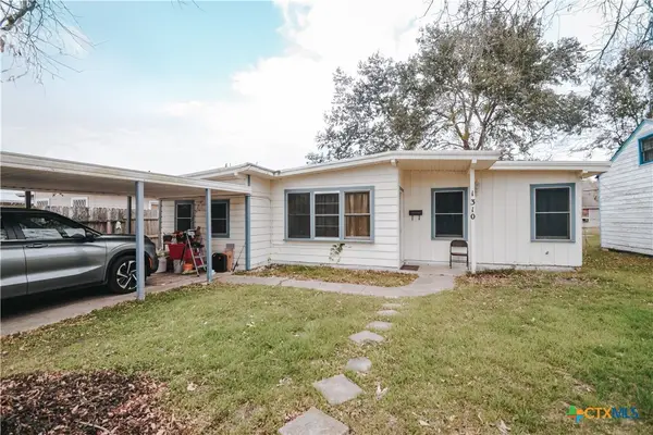 1310 E Rosebud Avenue, Victoria, TX 77901