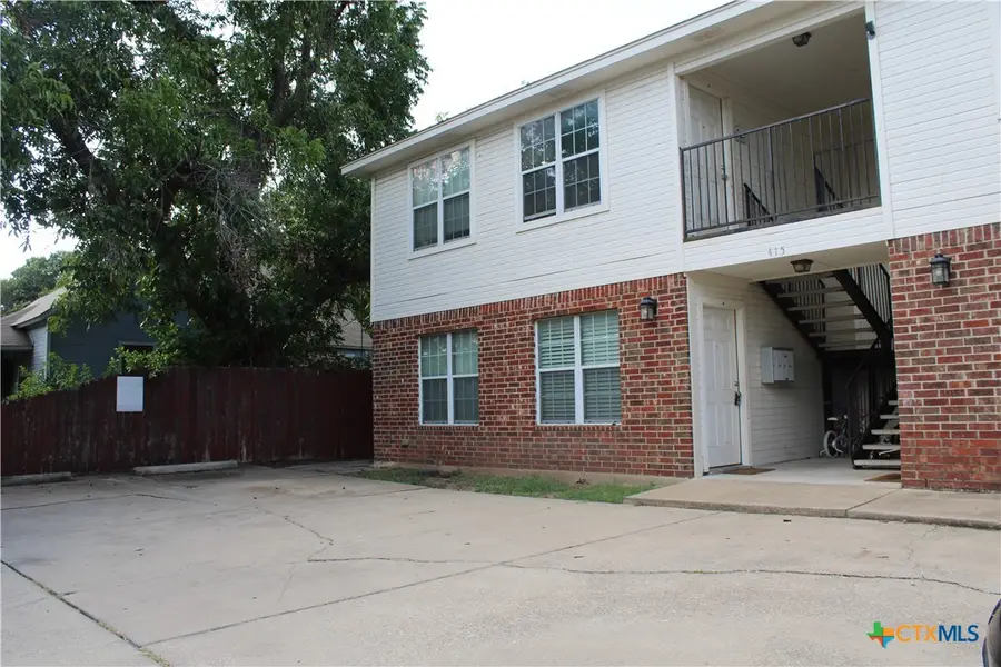 415 E 4th Avenue, Belton, TX 76513 - #2