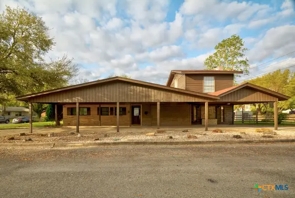 102 Rivercrest Street, Luling, TX 78648