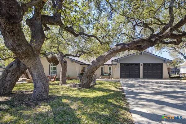 409 Oakwood Boulevard, New Braunfels, TX 78130