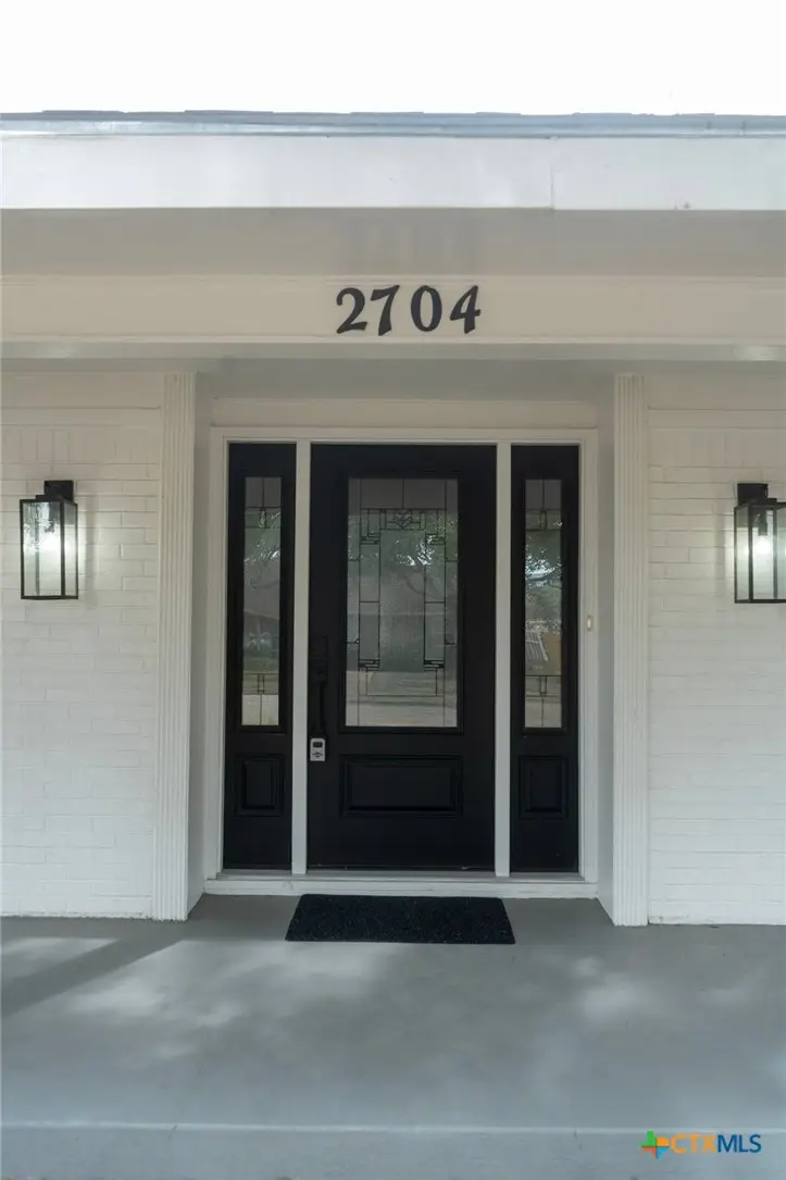 2704 E Loma Vista Avenue, Victoria, TX 77901 - #2