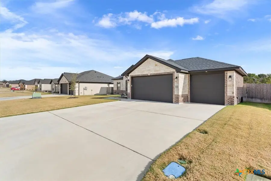 5521 Alazan Drive, Belton, TX 76513 - #2