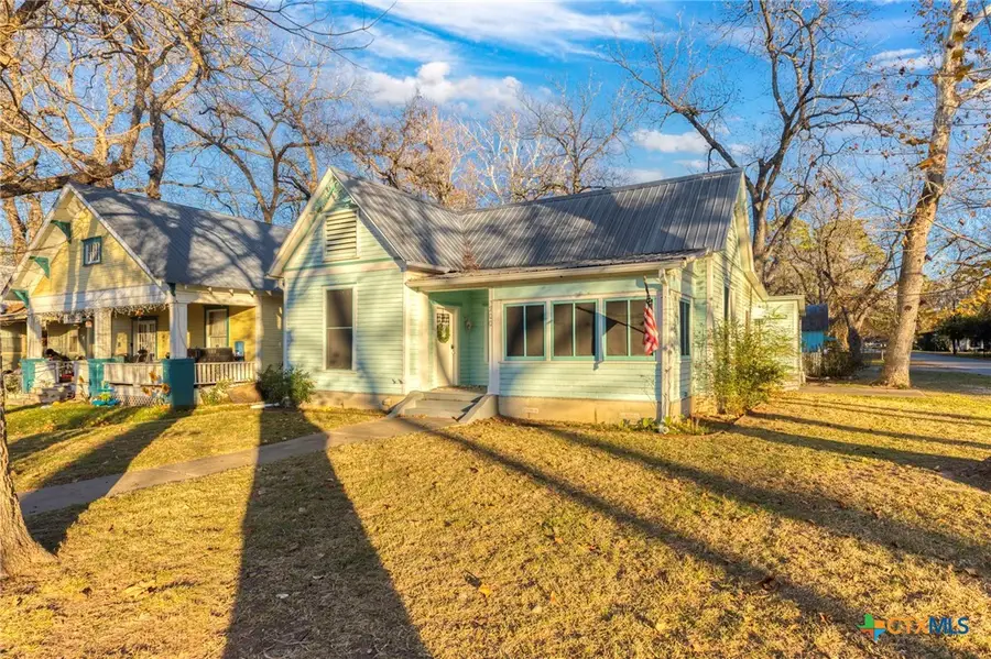 200 Gresham Street, Smithville, TX 78957 - #3