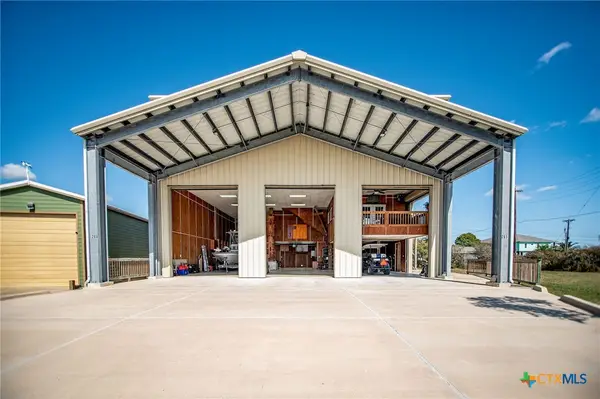 265 Coastal Oaks Loop, Port O'Connor, TX 77982