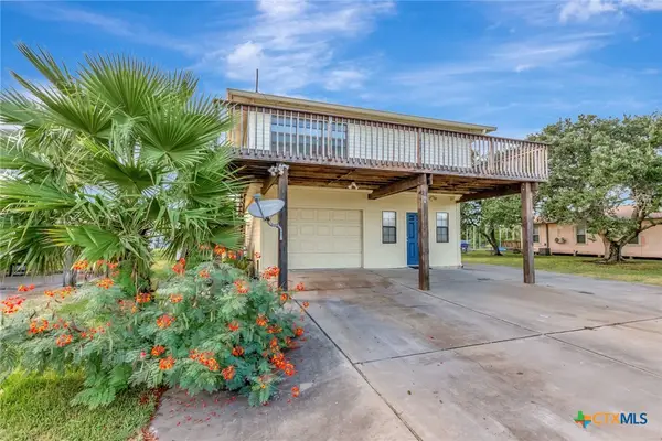 1106 W Jefferson Avenue, Port O'Connor, TX 77982