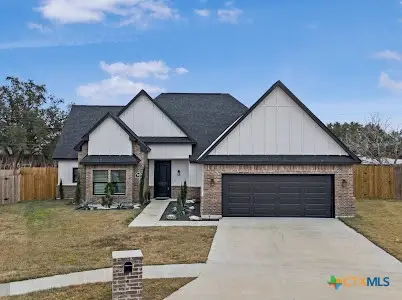 109 Luke Court, Victoria, TX 77904