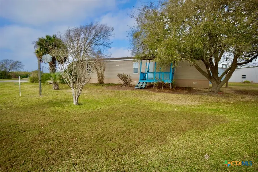 1502 W Monroe Avenue, Port Oconnor, TX 77982 - #3
