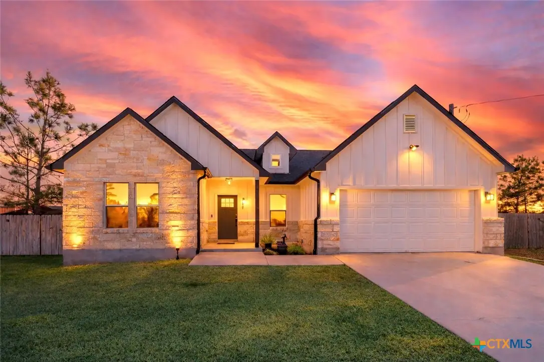 111 Tree Top Lane, Smithville, TX 78957 - #1