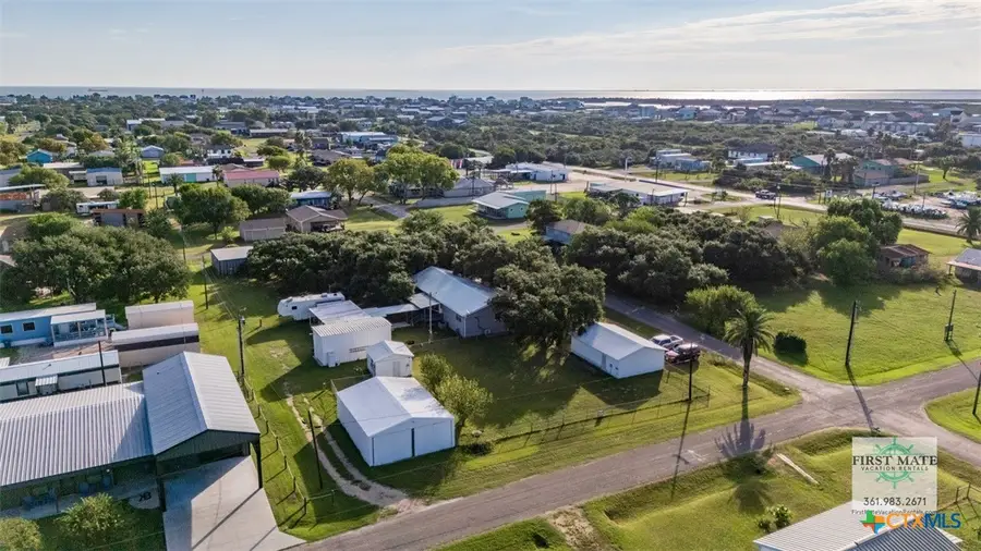 1410 W Jefferson Street, Port Oconnor, TX 77982 - #2