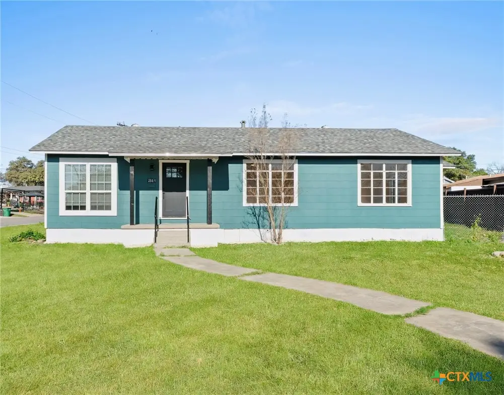 2551 W Summit Avenue, San Antonio, TX 78228 - #1