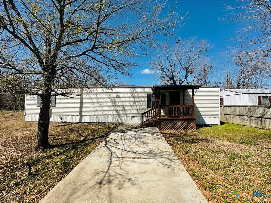 309 Cottonwood Avenue, Luling, TX 78648 - #2