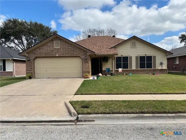 210 Nantucket Avenue, Victoria, TX 77904
