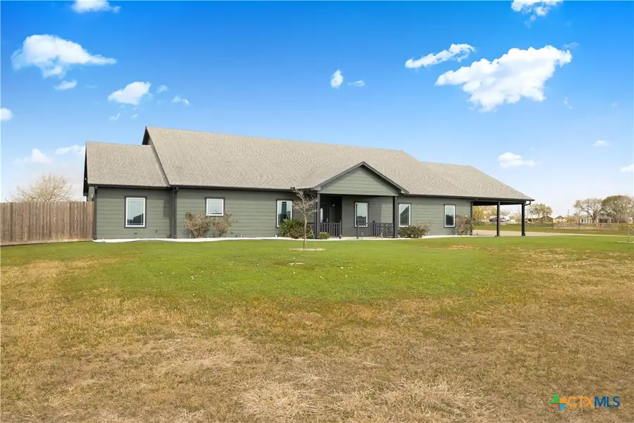 1118 E Maxwell Ditch Road, Port Lavaca, TX 77979 - #2