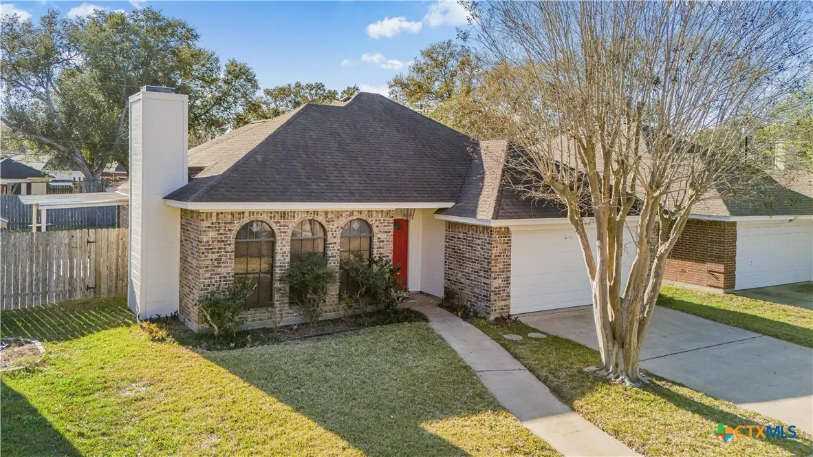 223 Spur Drive, Victoria, TX 77904 - #1