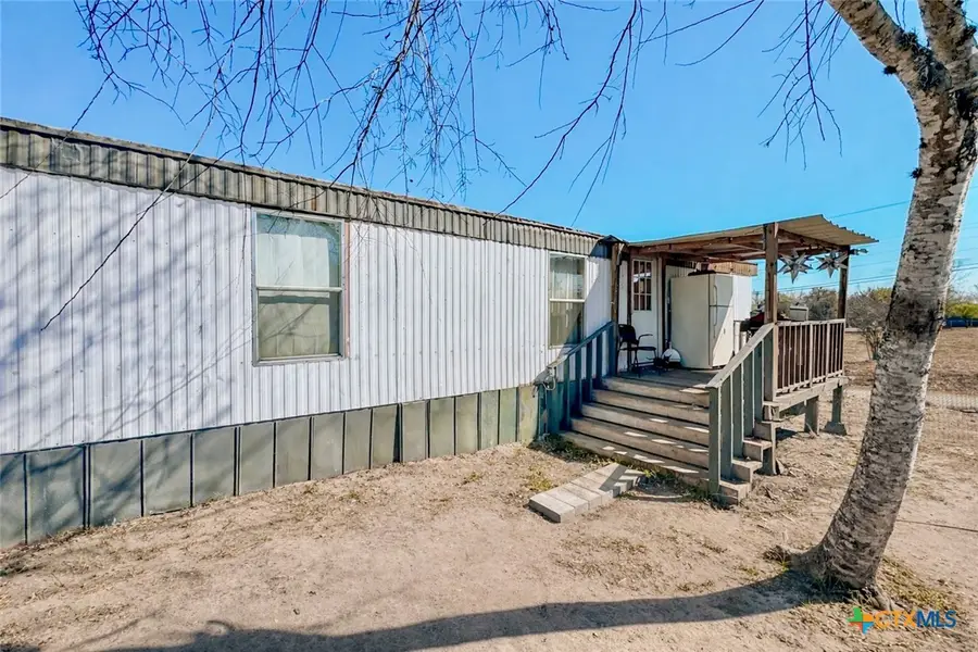 822 E Fannin Street, Goliad, TX 77963 - #2