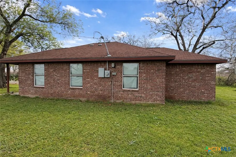 807 S Promenade Street, Hallettsville, TX 77964 - #3