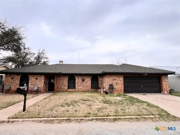 108 East Ballinger, Ballinger, TX 76821