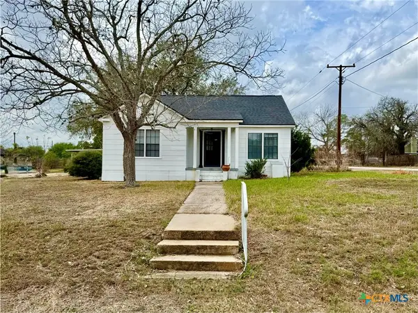 150 N Chilton Avenue, Goliad, TX 77963