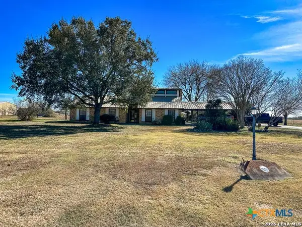 4911 Youngsford Road, Marion, TX 78124