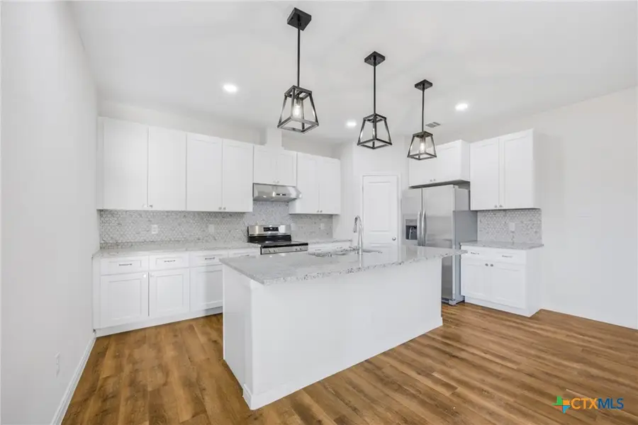 604 Mustang Circle, Nixon, TX 78140 - #3