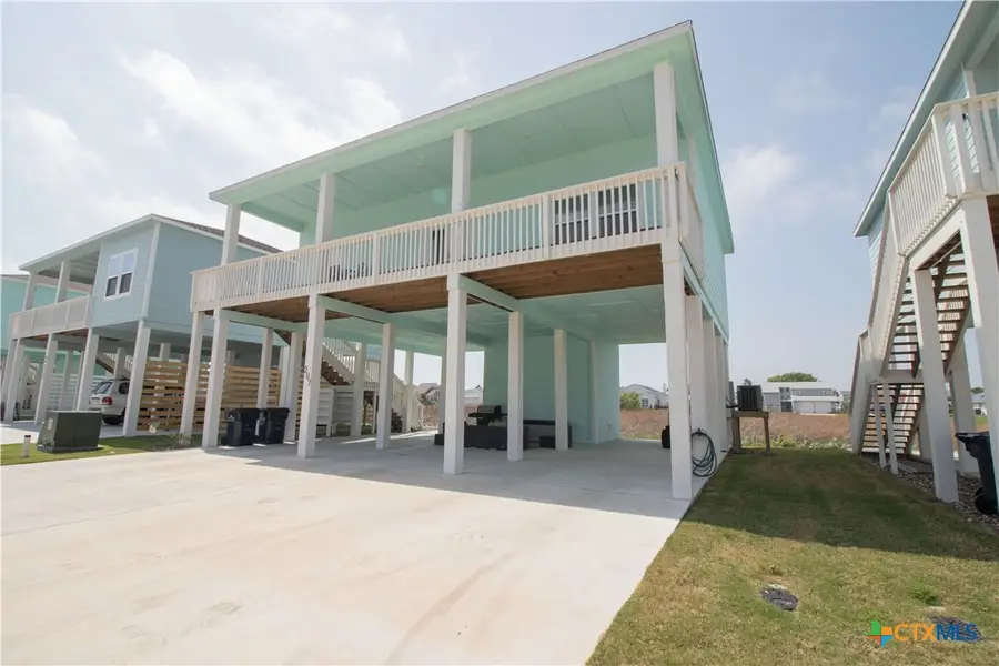207 Paradise Dr, Rockport, TX 78382 - #3