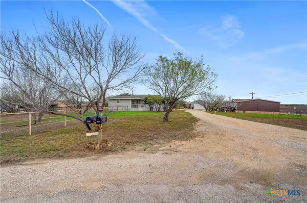 2283 Schwab Road, Marion, TX 78124