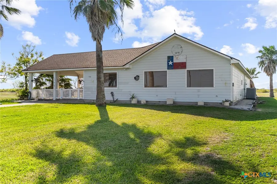 316 Marshall Johnson Avenue, Port Lavaca, TX 77979 - #2
