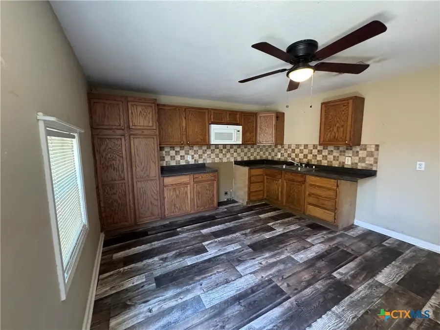 4904 Lone Tree Road, Victoria, TX 77901 - #3