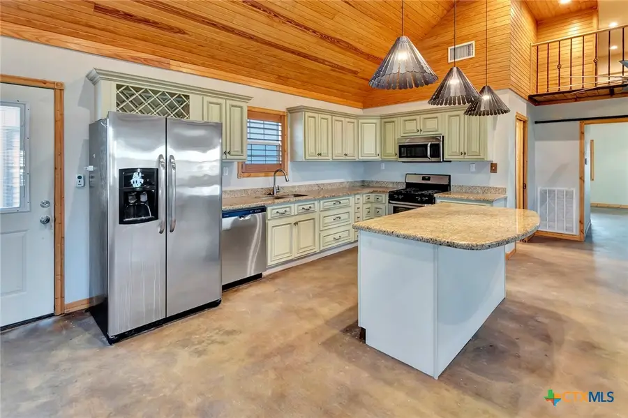 52 N Old Bloomington Road, Victoria, TX 77905 - #3