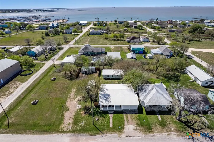 305 W Dallas Avenue, Seadrift, TX 77983 - #3