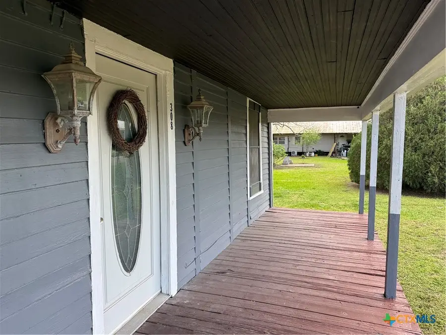 308 N Pumphrey Street, Edna, TX 77957 - #2