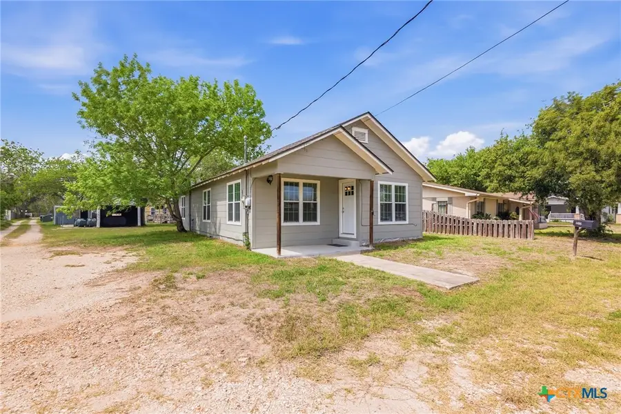 1406 N Clinton Street, Cuero, TX 77954 - #3
