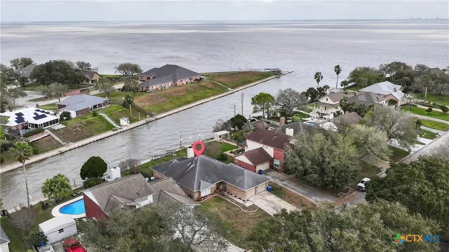 123 E Harbor Drive, Port Lavaca, TX 77979 - #2