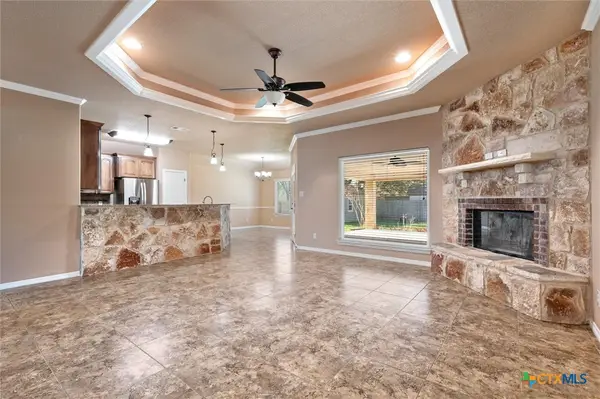 2001 Silver Spur, Belton, TX 76513