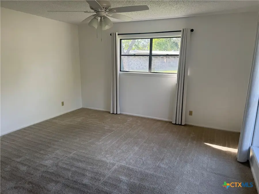 6 Ramona Lane, Victoria, TX 77904 - #3