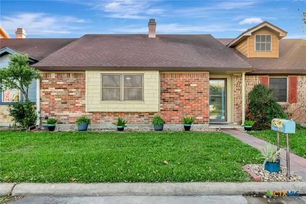 17 Northshire Street, Victoria, TX 77904