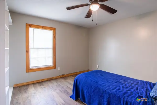 2203 E Trinity Street, Victoria, TX 77901