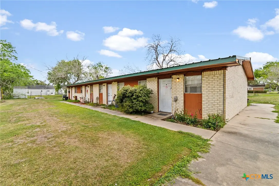502 E Heard Street, Ganado, TX 77962 - #1