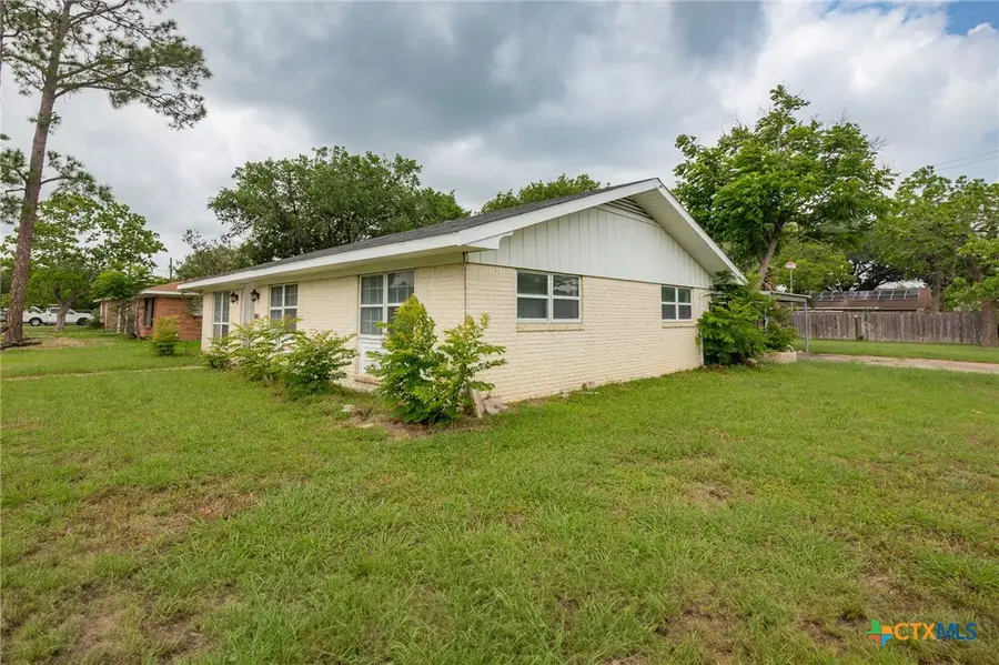 2512 E Airline Road, Victoria, TX 77901 - #2