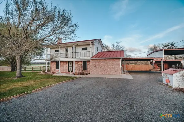 605 State Highway 172, Ganado, TX 77962