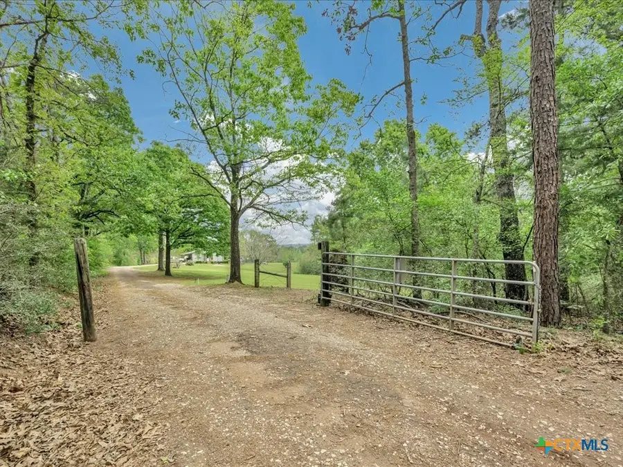 18770 Cr 3265d, Mount Enterprise, TX 75681 - #2