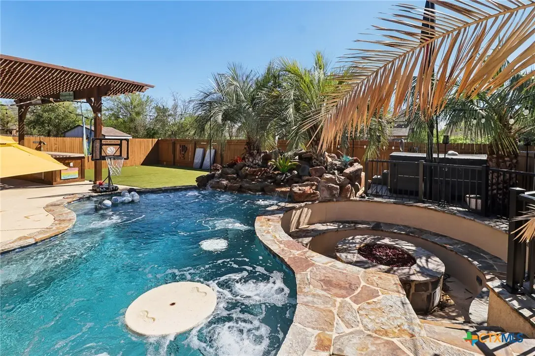 988 Carriage Loop, New Braunfels, TX 78132 - #1