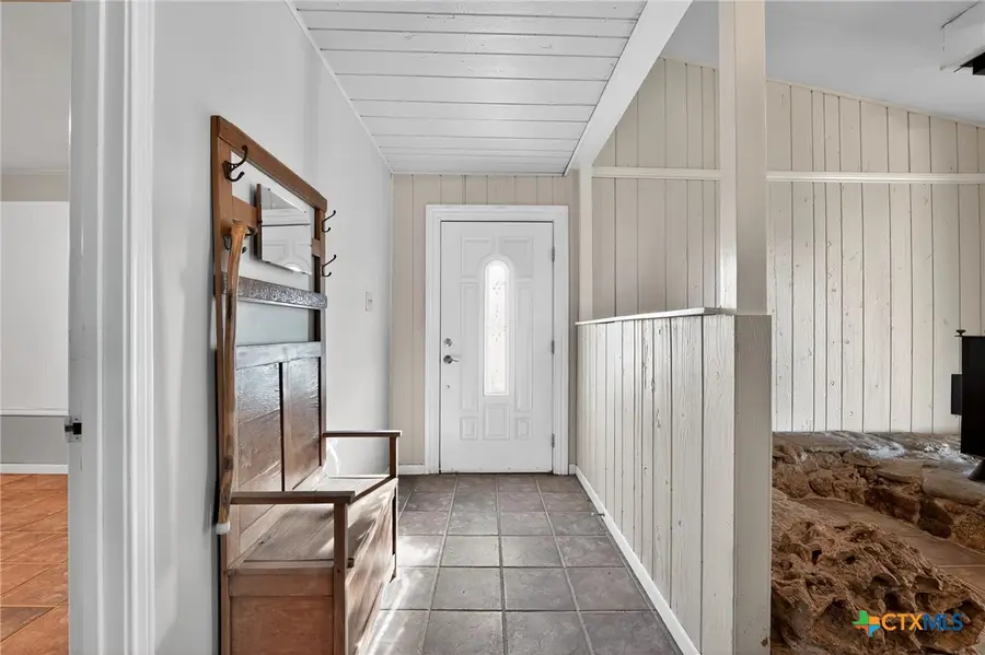 205 Lakewood Drive, Gatesville, TX 76528 - #2