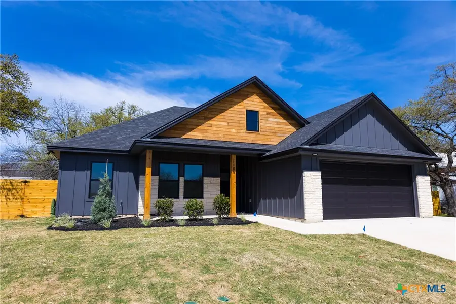 1105 W 1st Street, Lampasas, TX 76550 - #2